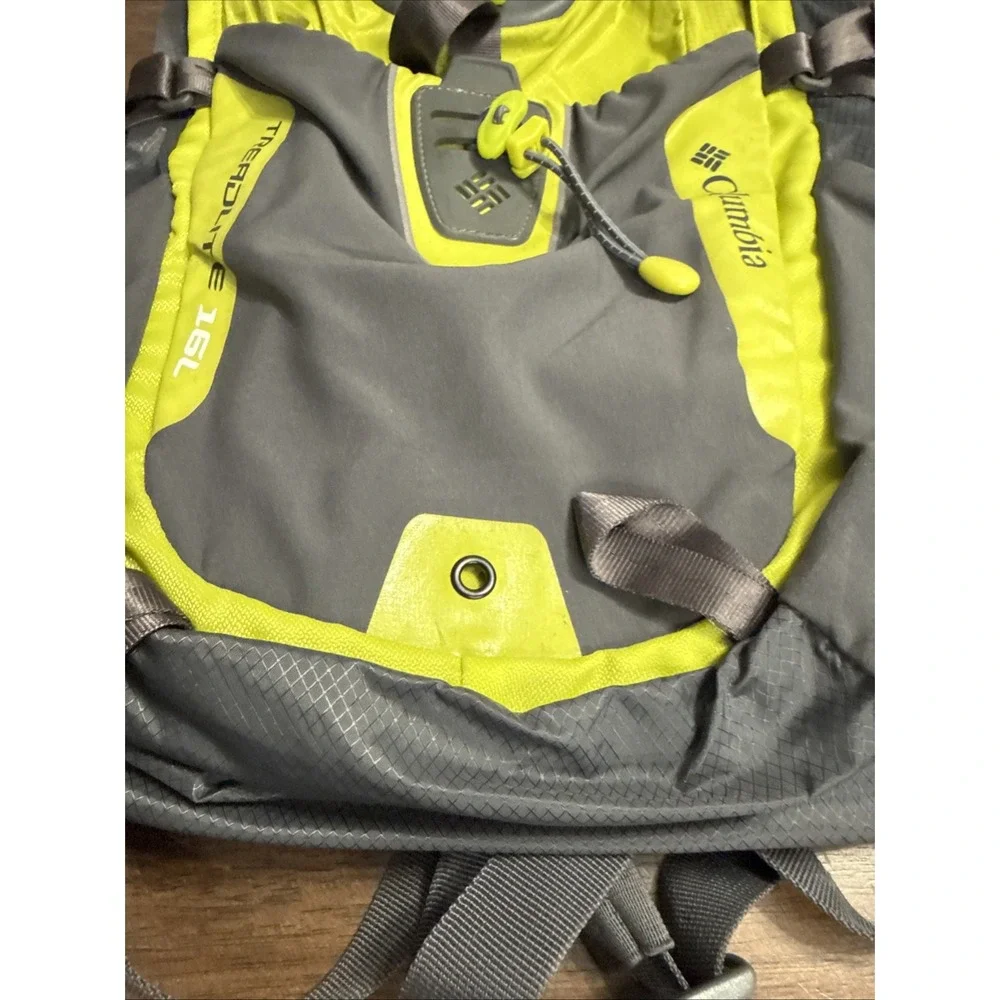 Columbia Treadlite 16L Hiking Running Hunting Lumbar Backpack Outdoors Sports